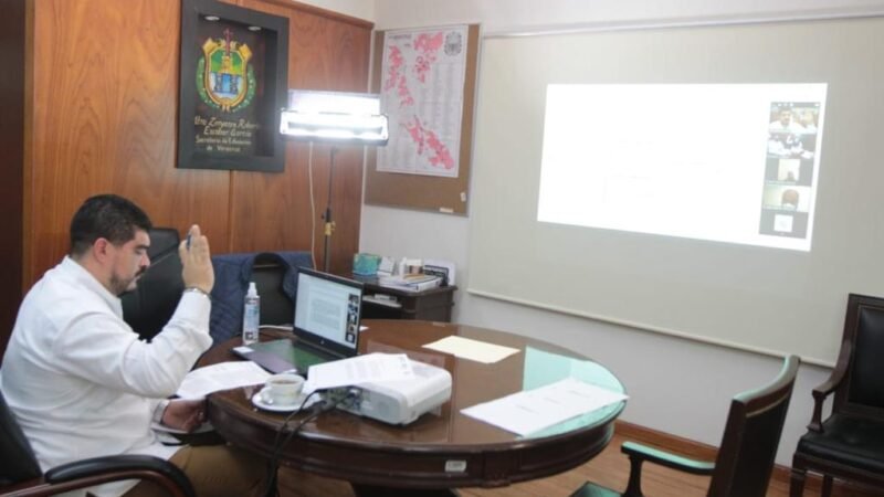 VAN 17.3 MILLONES PARA BECAS DEL COBAEV