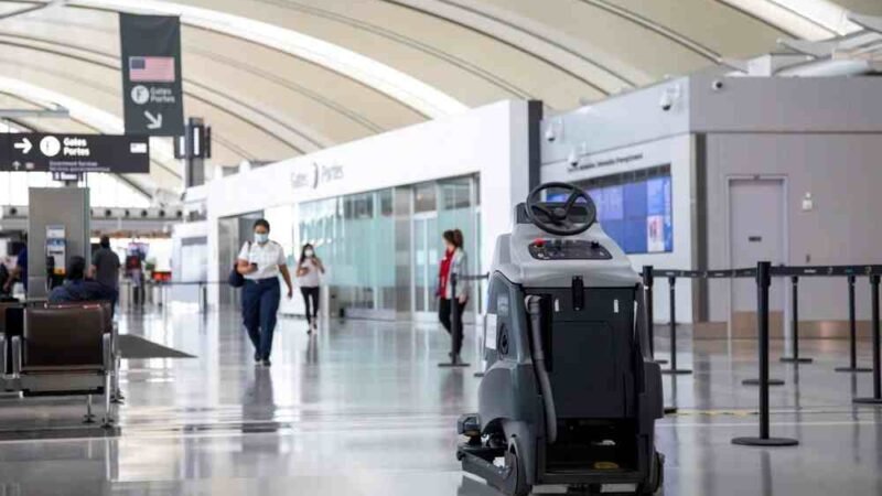 CANADÁ ANUNCIA QUE SUSPENDE VUELOS A MÉXICO Y AL CARIBE HASTA EL 30 DE ABRIL