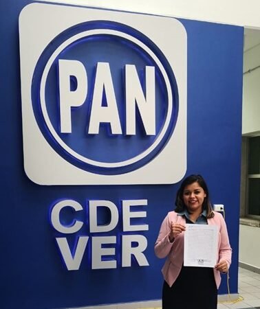 SE REGISTRA LEONOR LÓPEZ COMO PRECANDIDATA A ALCALDÍA DE TOTUTLA