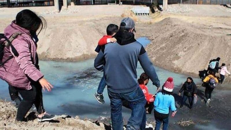 POR RESTRICCIONES VIGENTES, MÉXICO PIDE A MIGRANTES NO IR A LA FRONTERA CON EEUU