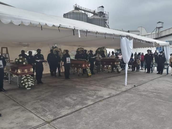 DESPIDEN A POLICÍAS CAÍDOS EN CUMPLIMIENTO DE SU DEBER