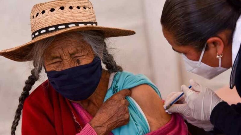 SHEINBAUM RECONOCE PROBLEMAS DE LOGÍSTICA AL INICIAR VACUNACIÓN A ADULTOS MAYORES