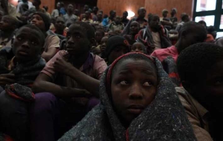LIBERAN A 42 PERSONAS SECUESTRADAS EN ESCUELA DE NIGERIA
