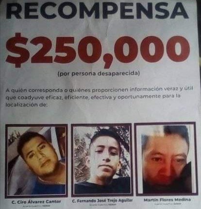 BUSCAN A DESAPARECIDOS Escribiendo con tinta Negra