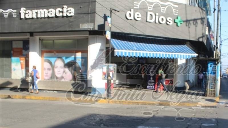 SAQUEAN LA FARMACIA DE DIOS