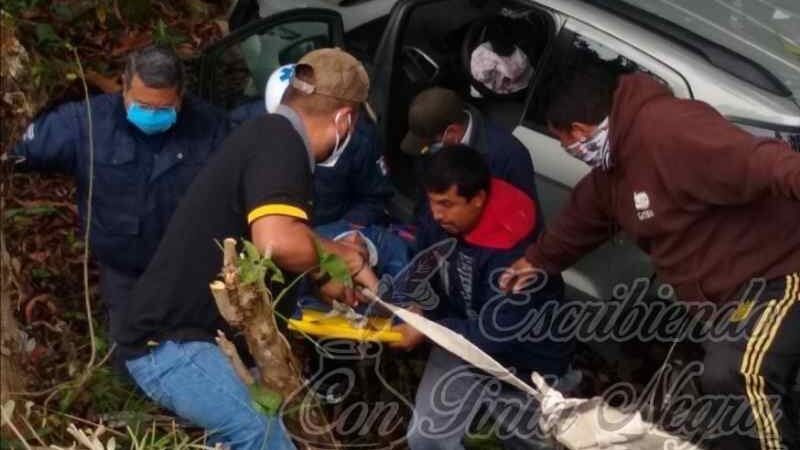 CAE A BARRANCO Y SOBREVIVE