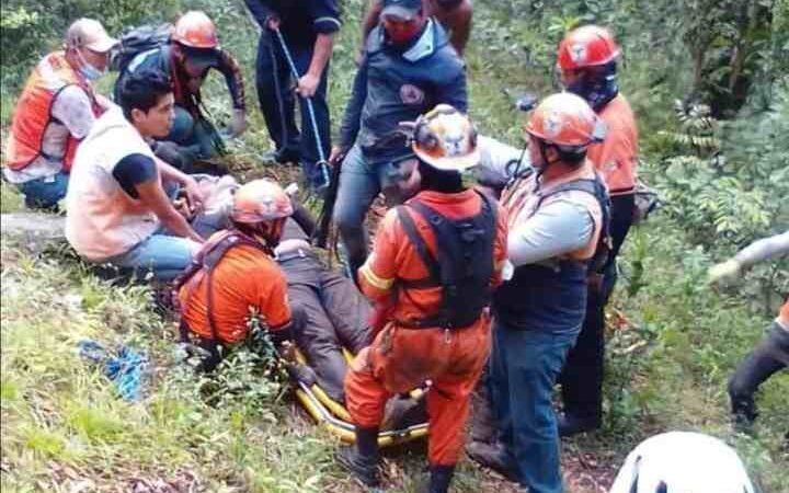 LO ASALTAN Y AVIENTAN A BARRANCO