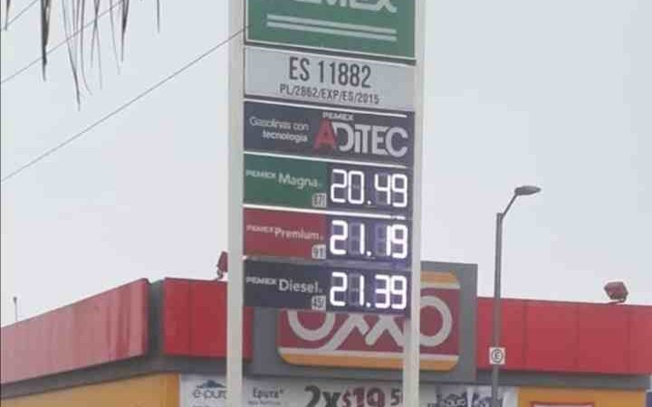 HUATUSCO VUELVE A ROMPER RECORD POR ALTO COSTO DE LA GASOLINA