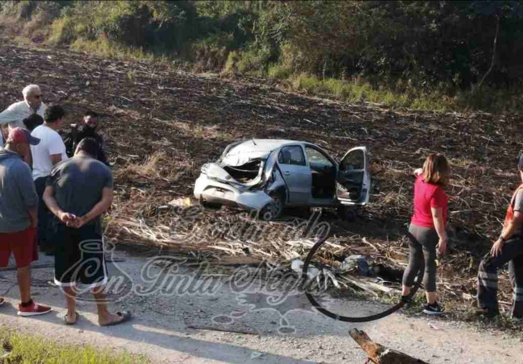 AUTO ARROLLA Y MATA A ANCIANO