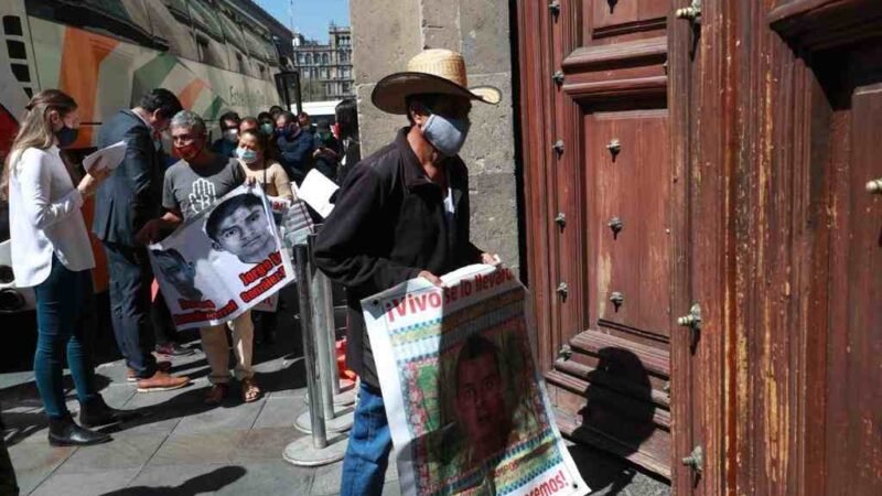 ENVÍAN RESTOS DE JÓVENES DE AYOTZINAPA A AUSTRIA PARA SU ESTUDIO