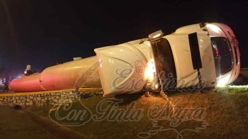 VUELCA PIPA CARGADA CON BIÓXIDO DE CARBONO