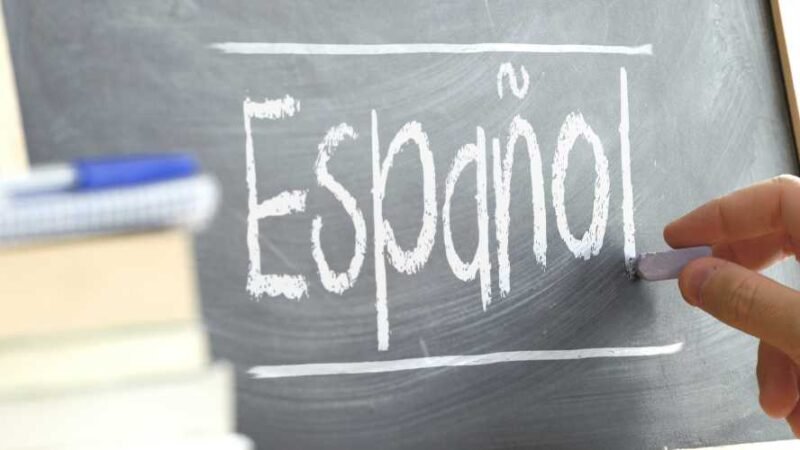BUSCAN MAESTROS MEXICANOS PARA SER ASISTENTES DE ESPAÑOL EN EE.UU