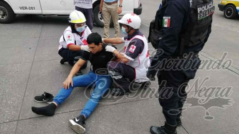 EMBISTE CAMIONETA A MOTOCICLISTA