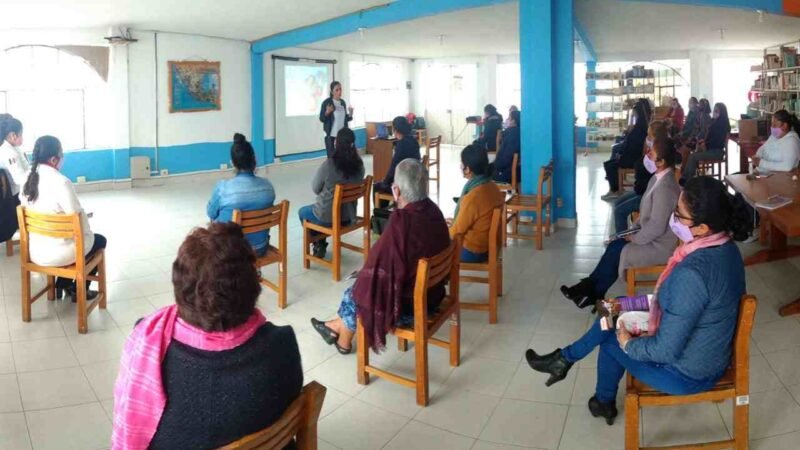 EXHORTAN A MUJERES A APOYARSE ENTRE SÍ