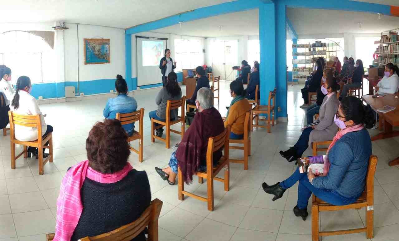 EXHORTAN A MUJERES A APOYARSE ENTRE SÍ