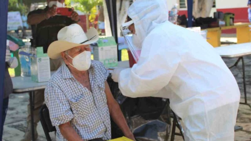 INICIA VACUNACIÓN CONTRA COVID EN YANGA