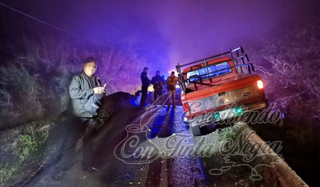 EBRIO PROVOCA CHOQUE EN IXHUATLÁN