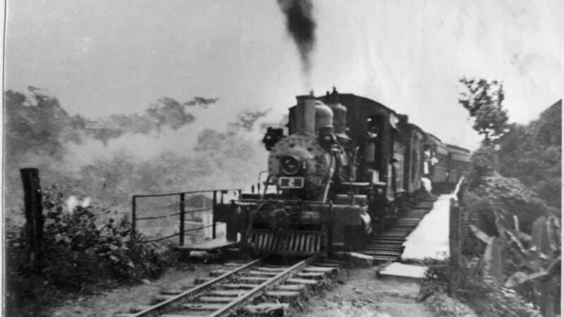 “EL HUATUSQUITO” EL TREN QUE NO LLEGÓ A HUATUSCO