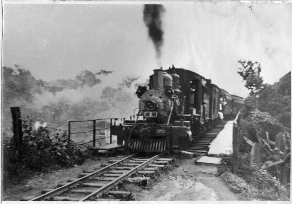 “EL HUATUSQUITO” EL TREN QUE NO LLEGÓ A HUATUSCO