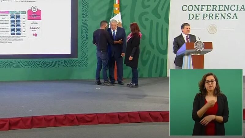 JOVEN IRRUMPE EN “LA MAÑANERA” PARA HABLAR CON AMLO