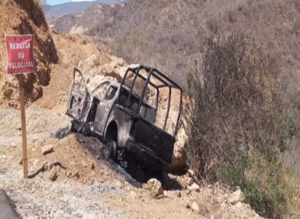 EMBOSCAN A POLICÍAS EN OAXACA; FUERON CALCINADOS
