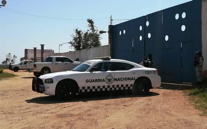 SE ENFRENTAN A LA GUARDIA NACIONAL; DETIENEN A TRES