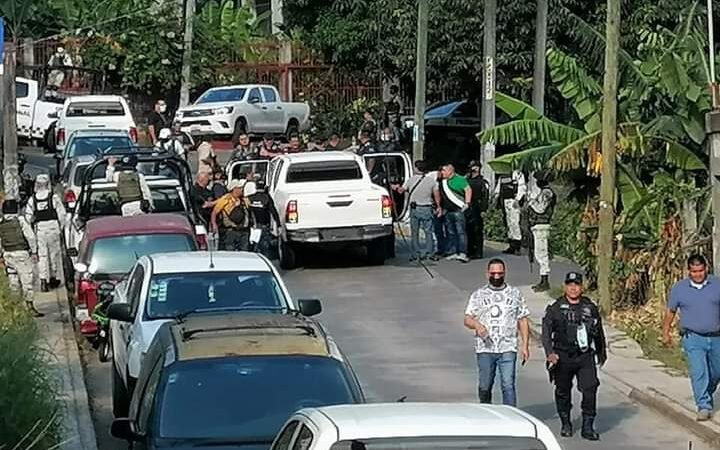 DETIENEN A ELEMENTOS DE LA POLICÍA MUNICIPAL