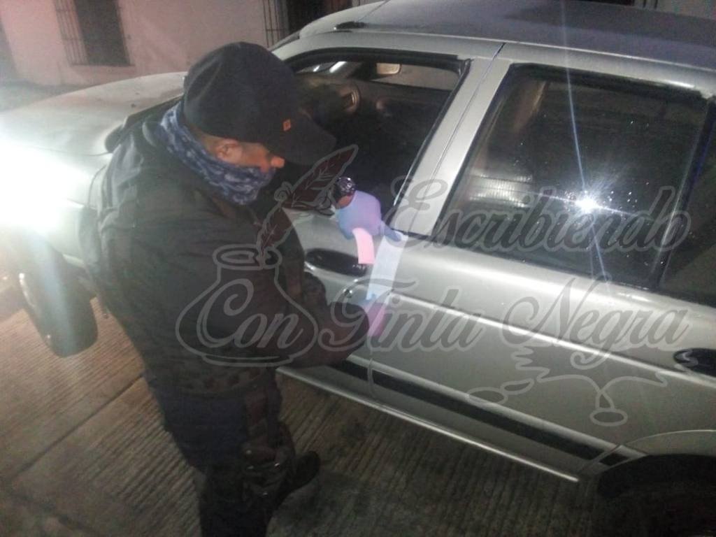 POLICÍA RECUPERA AUTO ROBADO