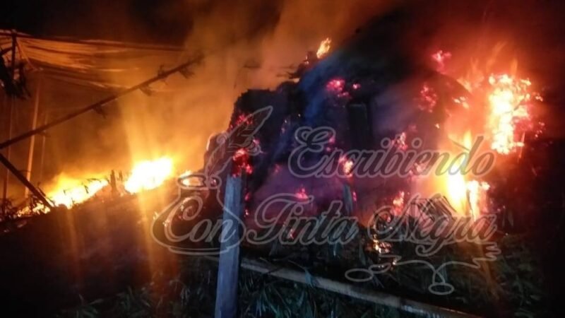 ARDE TRAPICHE EN TOTUTLA