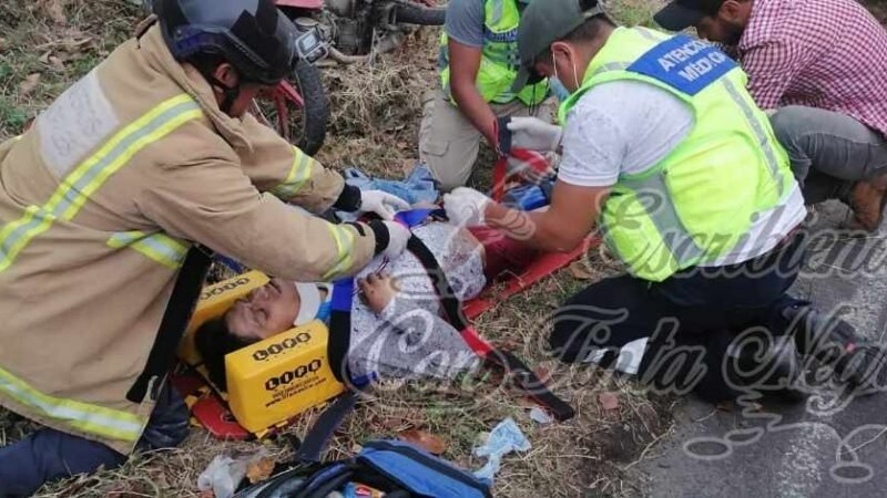 DERRAPAN MOTOCICLISTAS EN COSCOMATEPEC