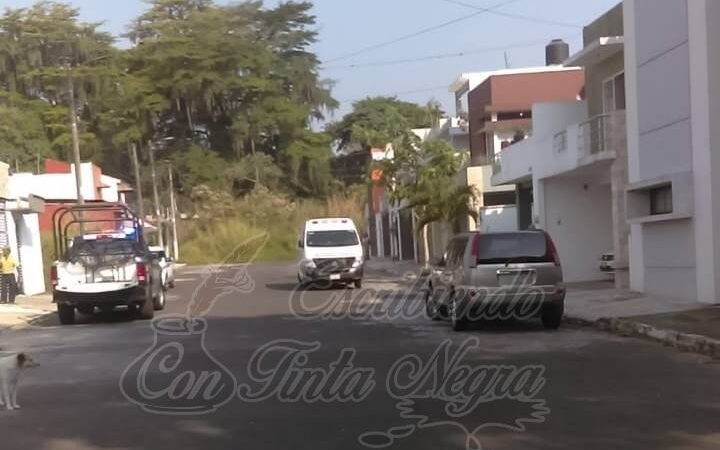 LOS ASALTAN Y GOLPEAN