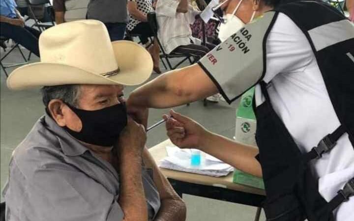 INICIA SEGUNDA APLICACIÓN DE VACUNA CONTRA COVID A ADULTOS MAYORES