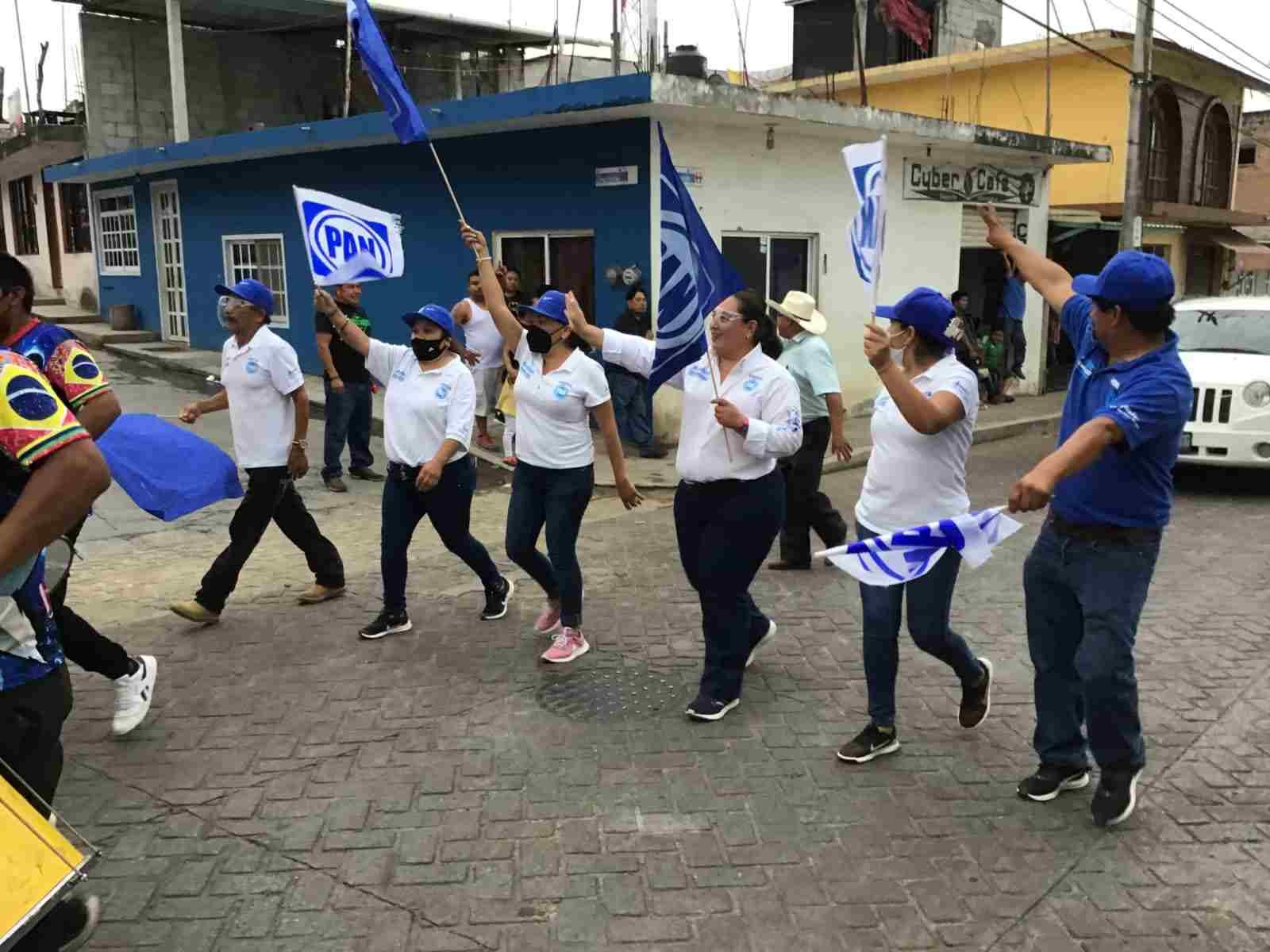 PANISTAS RESPALDAN A ANABEL DOMÍNGUEZ