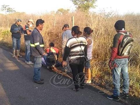 CAE DE MOTOCICLETA EN MOVIMIENTO