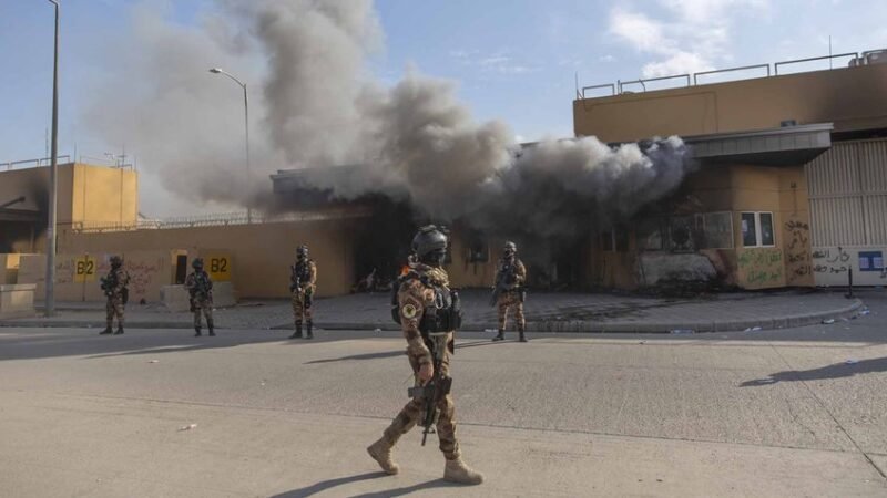 IMPACTA UN COHETE EN LA SECCIÓN MILITAR DEL AEROPUERTO DE BAGDAD
