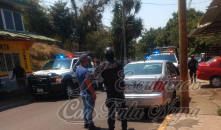 DETIENEN A 4 CON ARMAS EN TOTUTLA