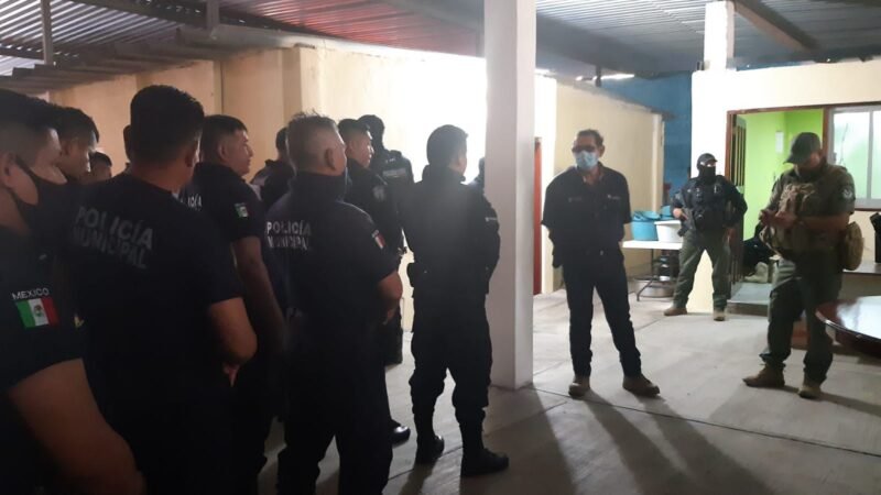 POLICIAS SE NIEGAN A SER EVALUADOS