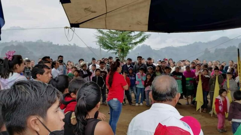 COMUNIDADES GARANTIZAN TRIUNFO A GUADALUPE ROSAS EN CALCAHUALCO