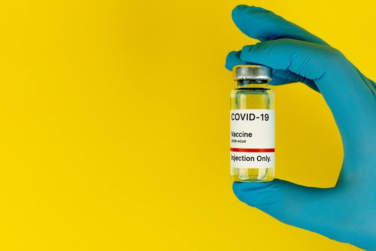 PRIMER LOTE DE VACUNAS ASTRAZENECA ENVASADO EN MÉXICO ESTARÍA LISTO EL 24 DE MAYO