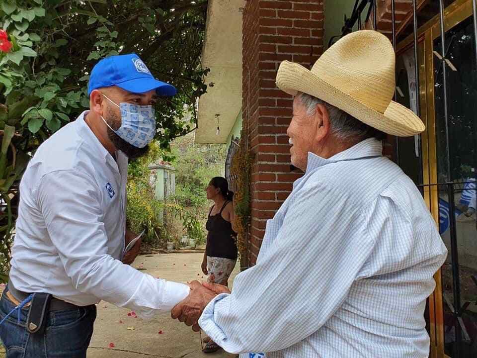 GABRIEL LAGUNES AFIRMA QUE RESOLVERÁ PROBLEMA DE DESABASTO DE AGUA