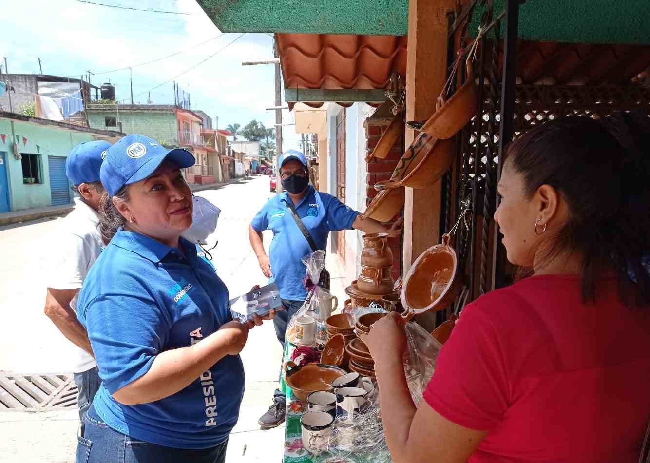 ANABEL DOMÍNGUEZ VISTE A IXHUATLÁN DE AZUL