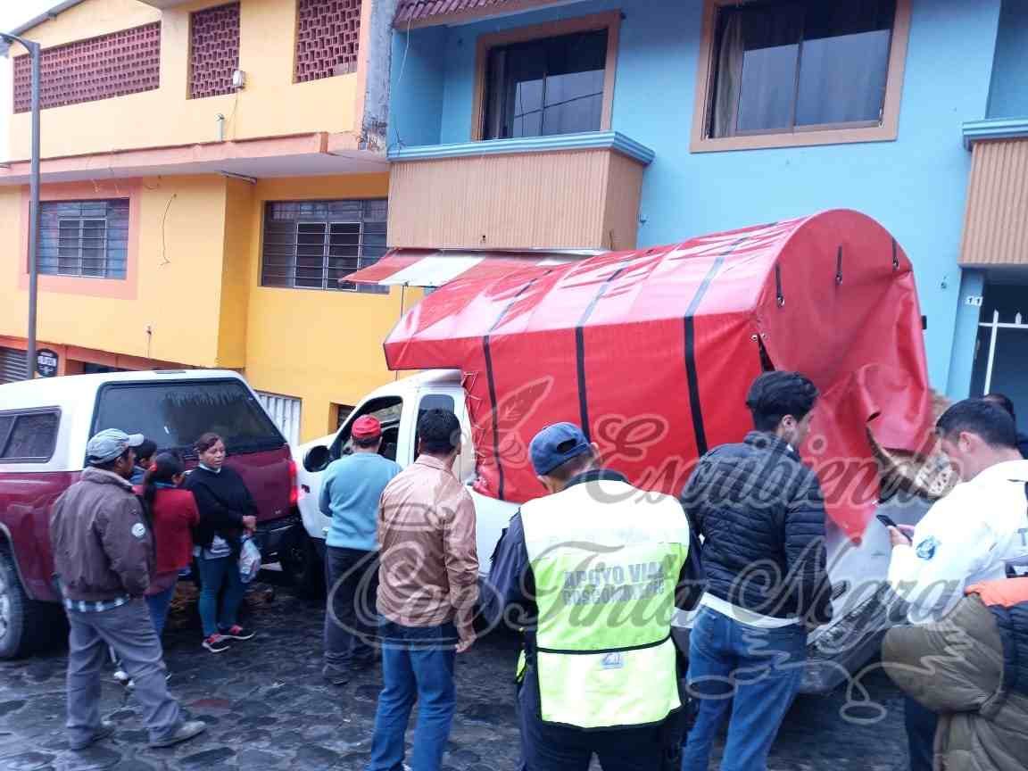 CAMIONETA SE QUEDA SIN FRENOS Y ATROPELLA A JOVEN