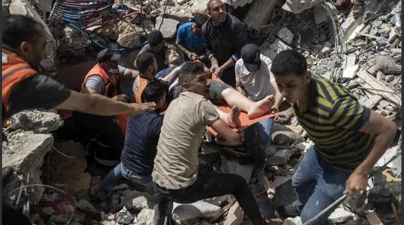 SUMAN 212 MUERTOS, 58 DE ELLOS NIÑOS, POR BOMBARDEOS DE ISRAEL EN GAZA
