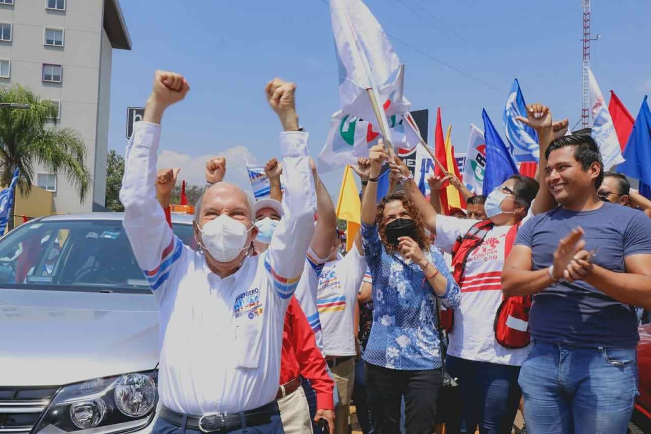 ARRASA GUILLERMO RIVAS EN DEBATE