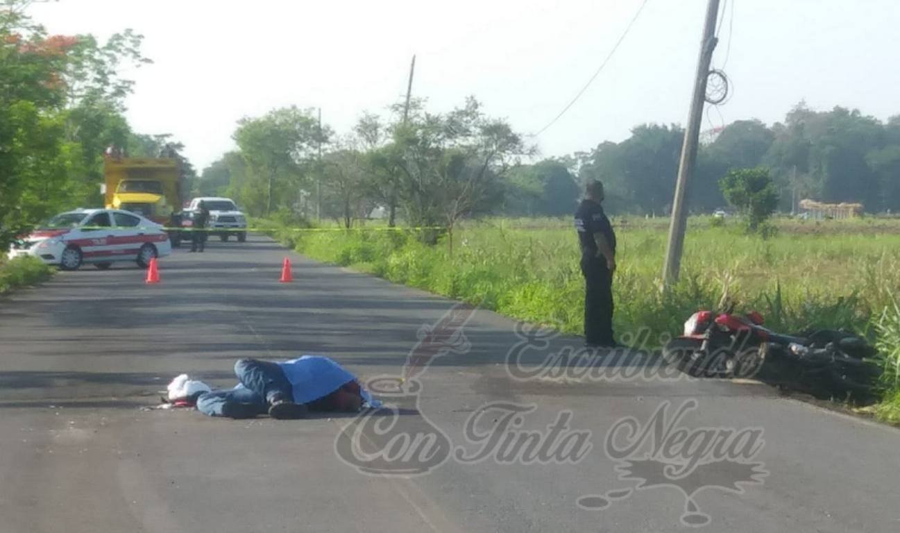 MATA AUTO A MOTOCICLISTA DE PASO DEL MACHO