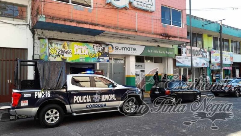 ASALTAN FINANCIERA Y LESIONAN A MUJER