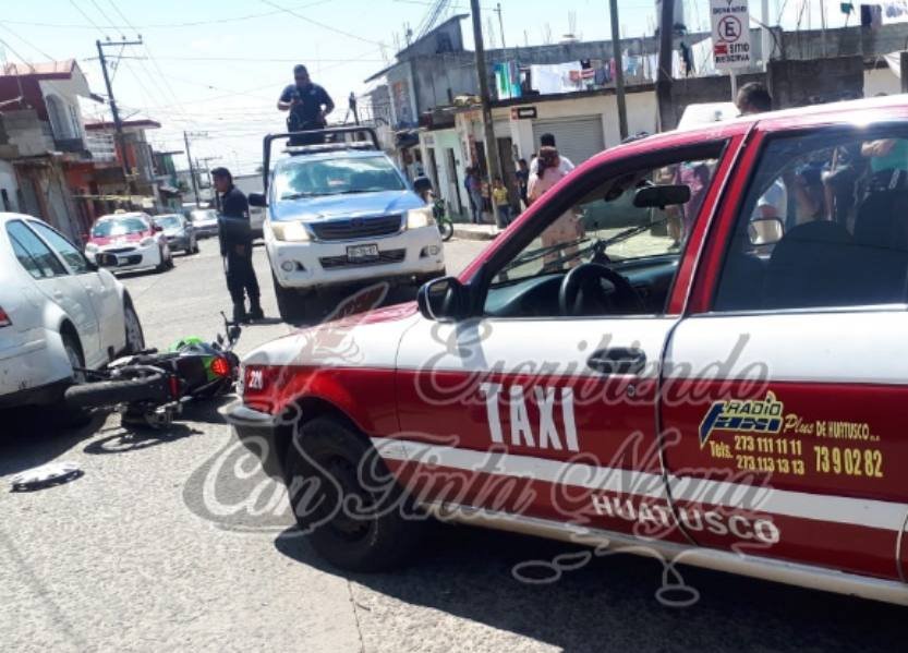 CHOCA TAXI CONTRA MOTOCICLISTA