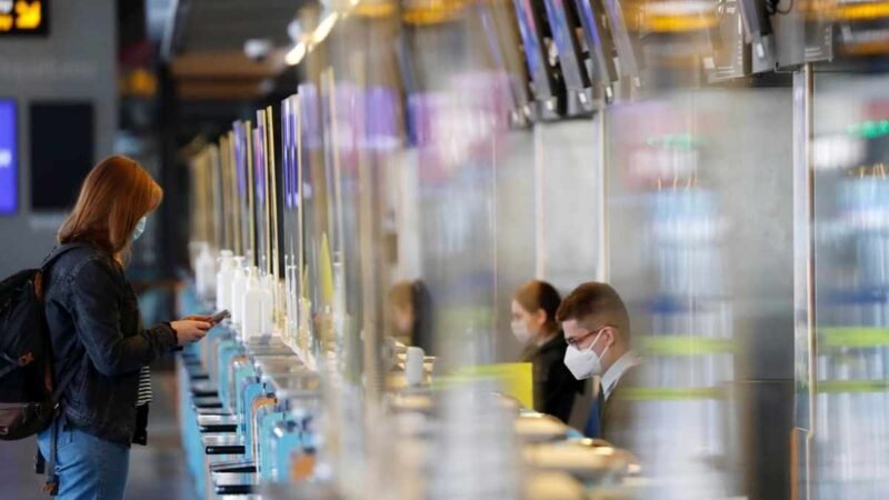 AEROLÍNEAS DE EU SANCIONARÁN A QUIENES NO USEN CUBREBOCAS