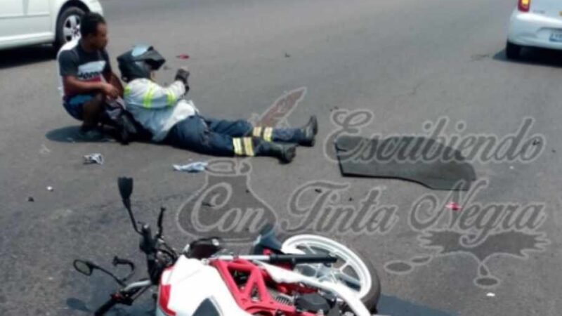 SE ESTRELLA CONTRA CAMIONETA