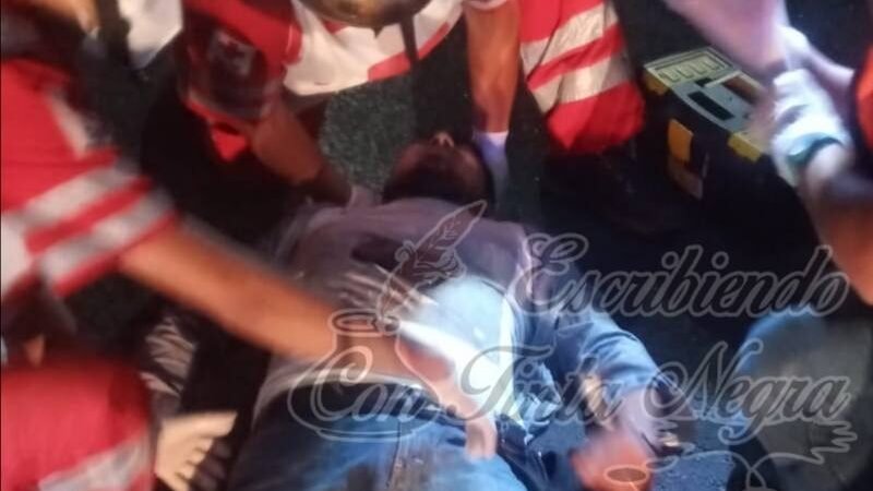 CHOCAN MOTOCICLISTAS EN LA CORTADORA